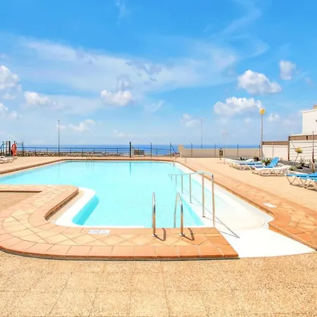 Beautiful House With Pool Apartmán